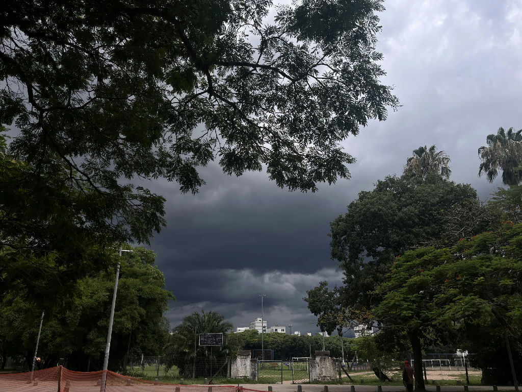 Alerta vermelho indica risco de temporais severos no Rio Grande do Sul até terça-feira