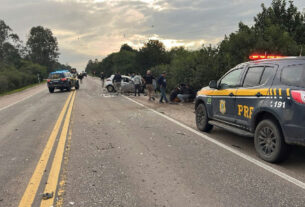 Colisão entre três veículos resulta em morte e quatro feridos na Br-293