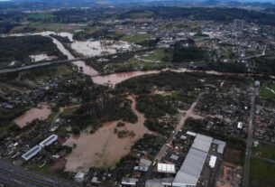 Elevação do rio Paranhana força retirada de moradores em Taquara e Igrejinha