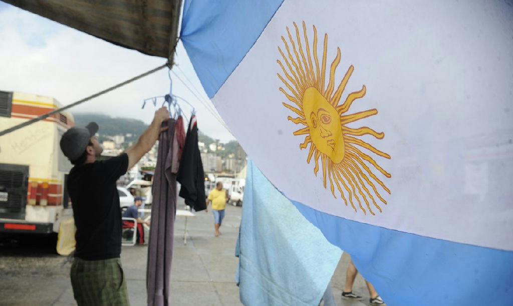 Estudo da UBA aponta que 48,9% dos jovens argentinos sofrem com precariedade e crise mental