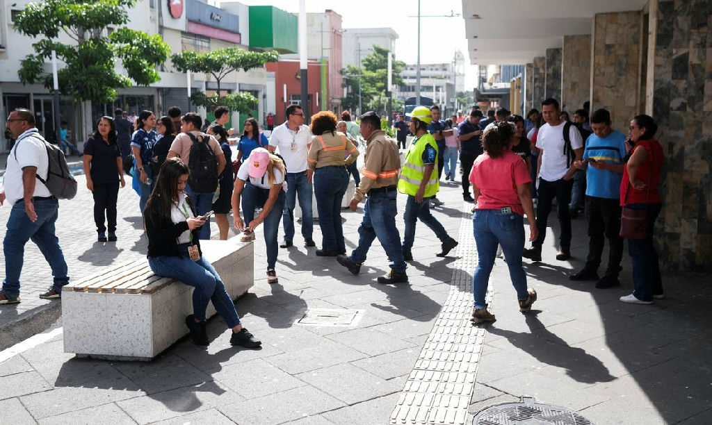 Abalo sísmico de 7,4 em Puerto Madero força evacuações e ativa protocolos de segurança no México