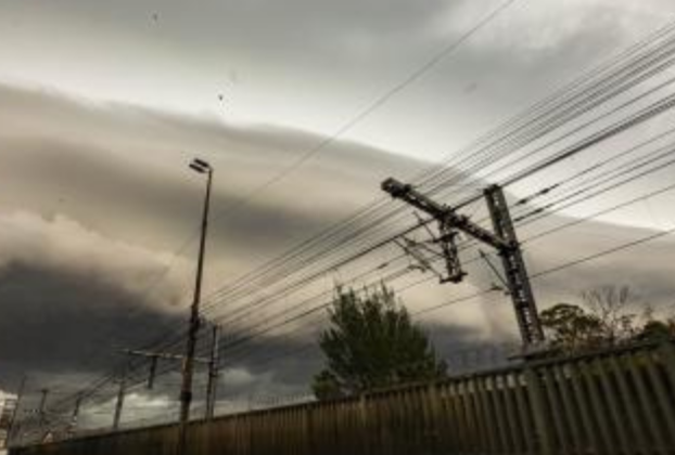 Defesa Civil emite alerta para chuva intensa e ventos fortes em Porto Alegre