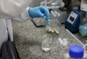 Nova lei busca autonomia brasileira na produção de insumos e medicamentos para o SUS