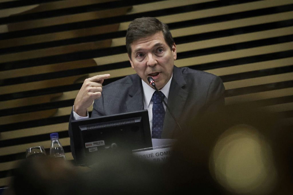 Josué Gomes é cotado para vice na chapa de Patrus Ananias ao governo de Minas Gerais