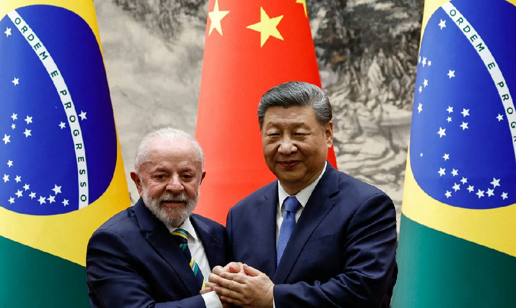 Lula e Xi Jinping discutem avanço de acordo comercial entre Mercosul e China