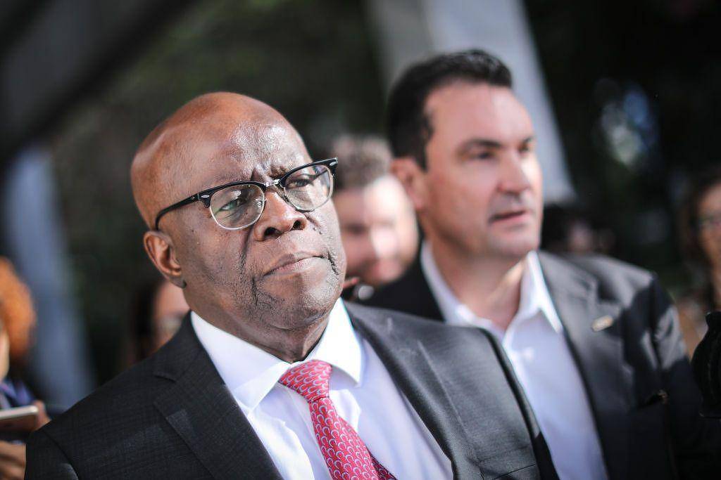 Presidente do DC sinaliza apoio a eventual chapa entre Romeu Zema e Joaquim Barbosa