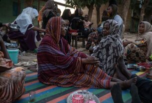 Violência sexual e ataques armados impedem acesso de mulheres à água no Sudão