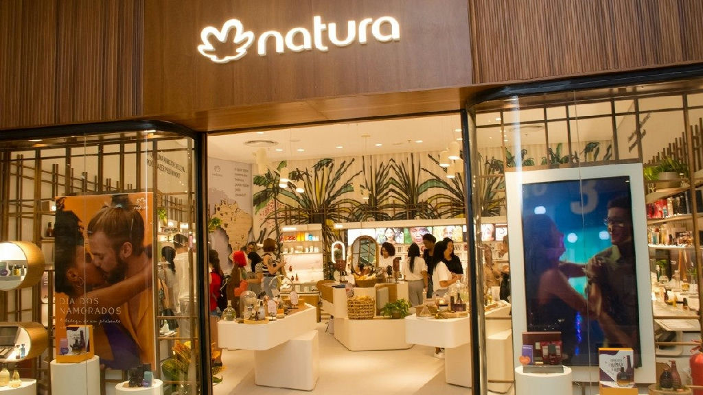 Advent amplia influência na Natura e busca assentos no conselho em meio a desafios operacionais