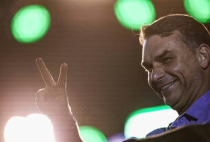 Aliados de Flávio Bolsonaro sinalizam pressão contra partidos que adiam apoio eleitoral