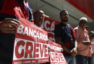 Bancários fazem paralisação nacional de 24 horas nesta quinta-feira