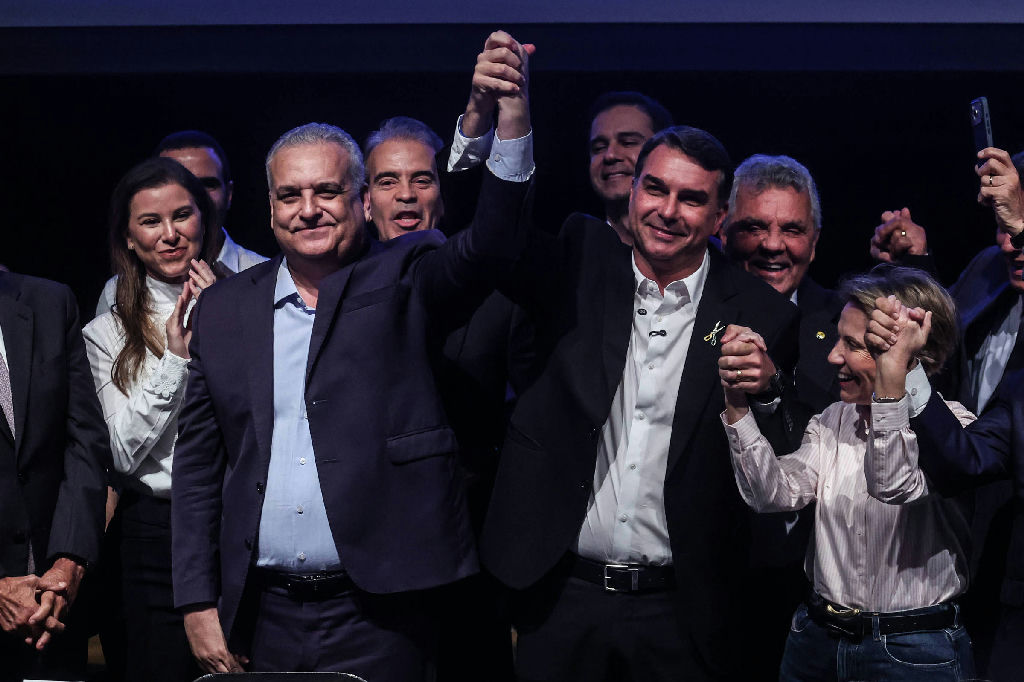 Bastidores da chapa: como Flávio Bolsonaro definiu Alfredo Gaspar como vice em 24 horas