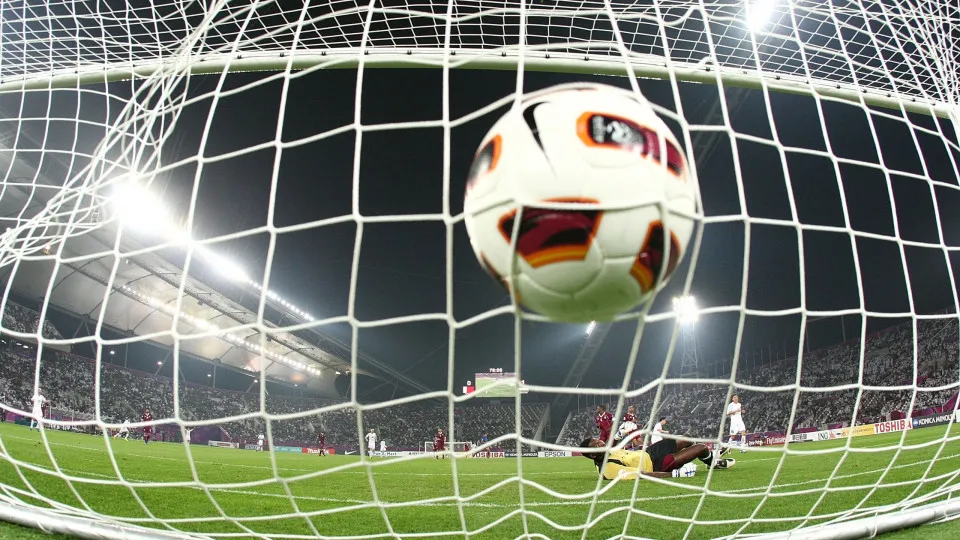 Brasileirão acirra disputa na parte inferior da tabela e reduz distância na liderança