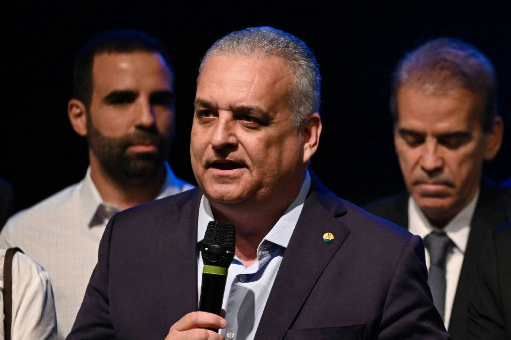Campanha de Flávio Bolsonaro rebate denúncia contra Alfredo Gaspar e aponta manobra política