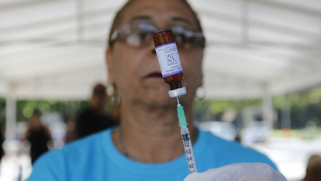 Campanha em São Paulo convoca população para nova dose contra sarampo e pólio