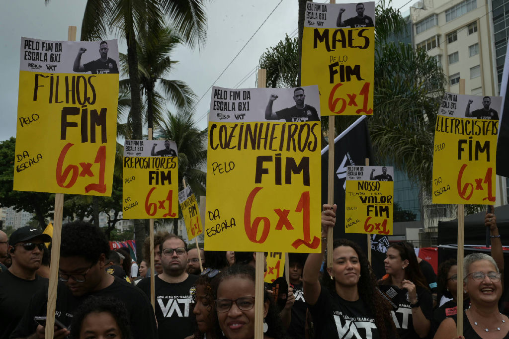 Centrais sindicais intensificam pressão no Senado pelo fim da escala 6x1