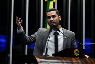 Cleitinho Azevedo desiste de candidatura ao governo de Minas Gerais