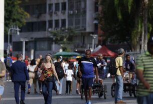 Crescimento populacional caiu para 0,37% em 2026, estima IBGE