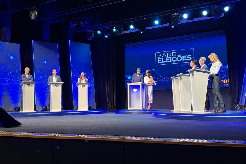 Debate no Distrito Federal é marcado por embates sobre crise no BRB e trocas de acusações