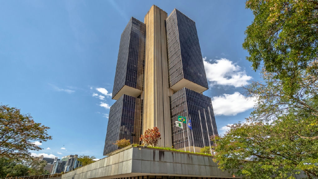 Decisão do Copom e balanço do Itaú ditam o ritmo dos mercados nesta terça-feira