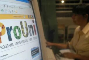 Estudante perde bolsa do Prouni após extratos com apostas da mãe