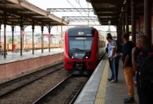 Ferroviários de SP confirmam greve por tempo indeterminado em três linhas a partir de terça (4)