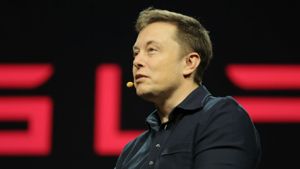 Fortuna de Elon Musk recua US$ 300 bilhões após volatilidade das ações da Spacex