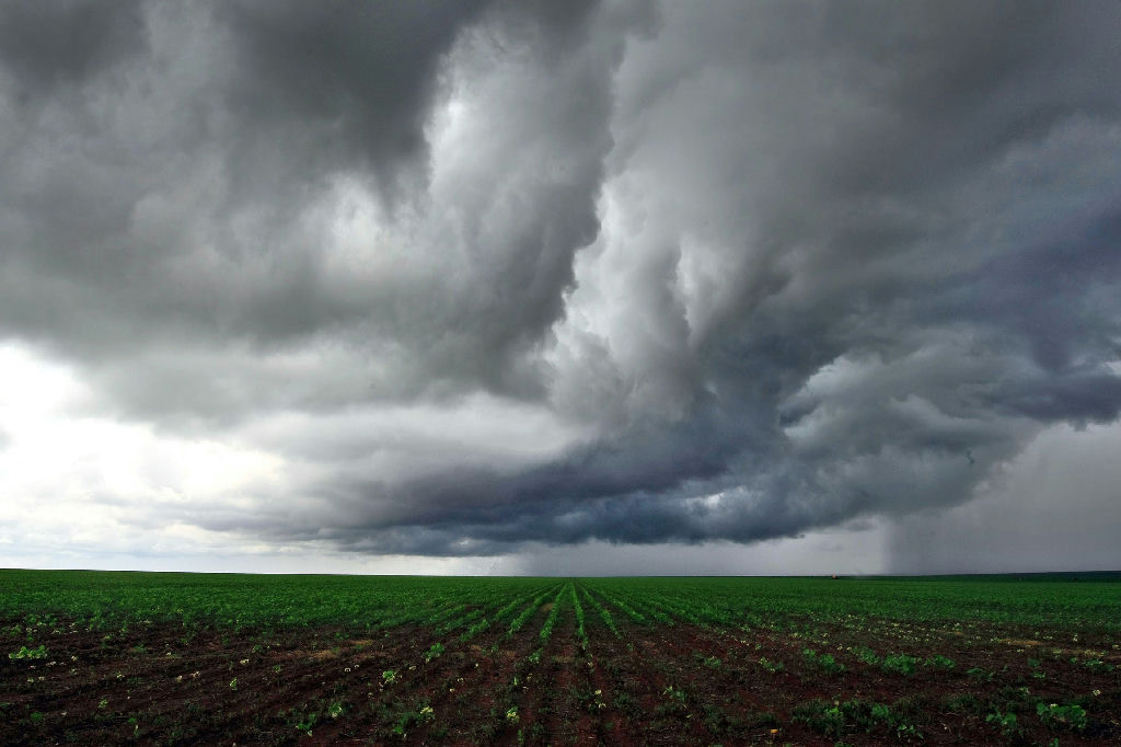 Frente fria traz alerta de temporais e granizo para o Rio Grande do Sul nesta terça-feira