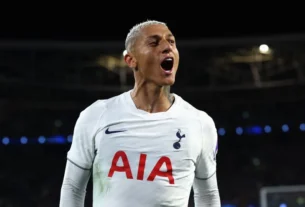 Futuro de Richarlison no Tottenham segue incerto após declarações de treinador