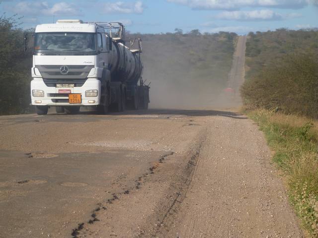 Governo sanciona MP do frete e estabelece novas regras para o transporte rodoviário