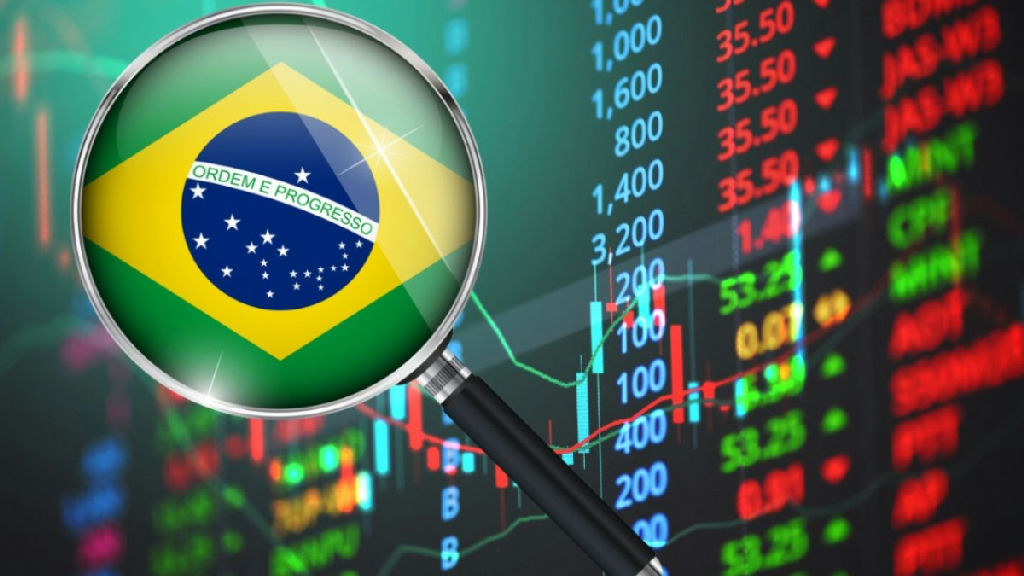 Ibovespa fecha julho em alta com expectativa de corte na Selic e destaque para MBRF