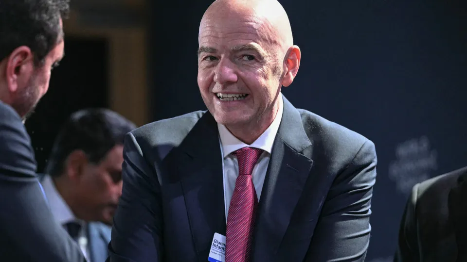 Javier Tebas pede saída de Gianni Infantino e critica gestão da FIFA