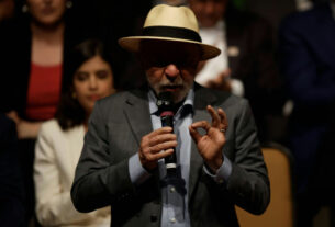 Lula oficializa candidatura à reeleição e mira quarto mandato em disputa contra clã Bolsonaro
