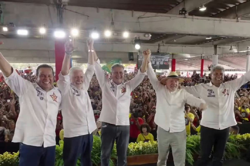 Lula pede votos para Jaques Wagner na Bahia em meio a investigações sobre o Banco Master
