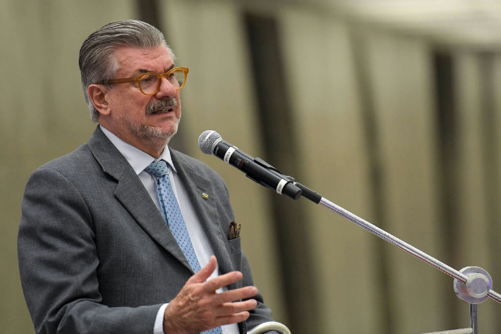 Ministros do STJ avaliam ignorar precedente do STF em processo disciplinar de magistrado