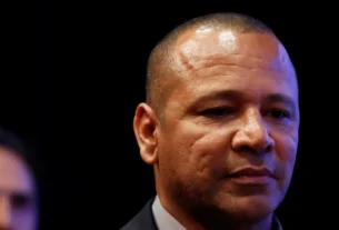 Neymar pai afasta aposentadoria definitiva do filho na seleção brasileira