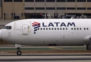 Passageira é retirada de voo e chama piloto da LATAM de 'negro racista'