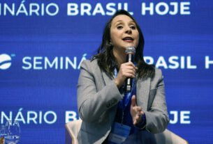 Podemos resiste à indicação de Renata Abreu como vice de Flávio Bolsonaro