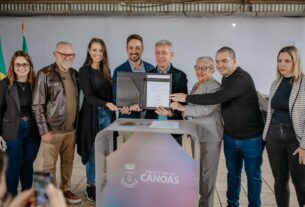 Prefeitura de Canoas assina Ordem de Início de Serviços para reforma da quadra e requalificação do pátio da EMEF Farroupilha