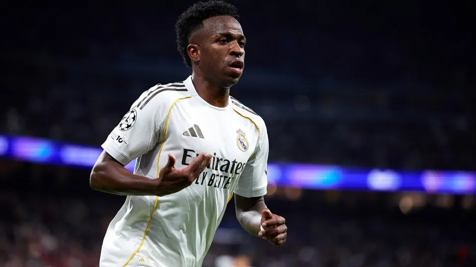 Real Madrid garante permanência de Vinícius Júnior com renovação até 2032
