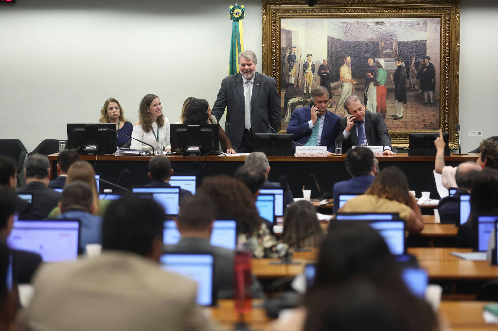 Sociedade Brasileira de Pediatria contesta redução da maioridade penal no Congresso