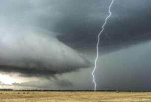 Sul se prepara para tempestades com a chegada de frente fria e ciclone extratropical