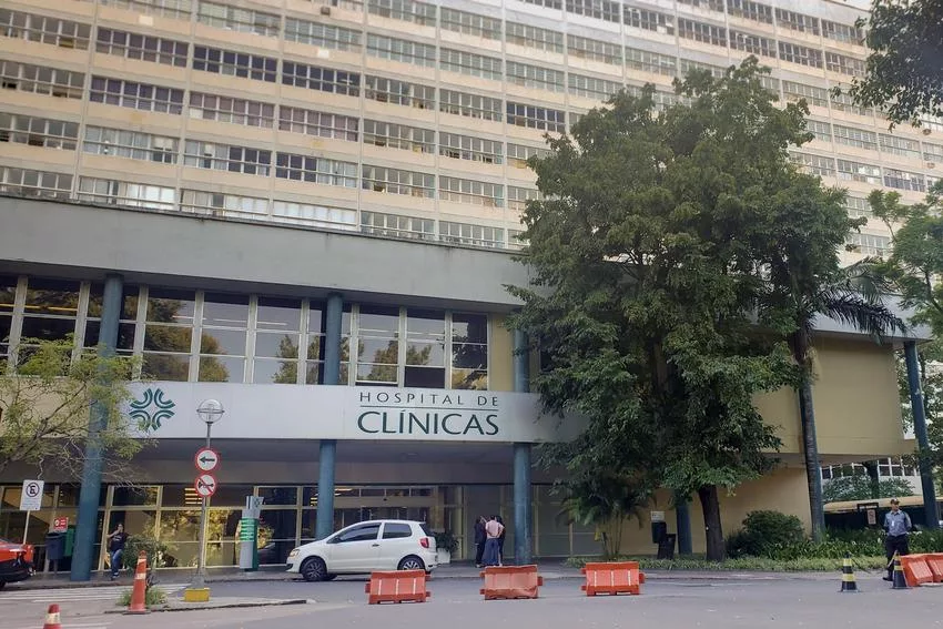 Superlotação força Hospital de Clínicas de Porto Alegre a restringir atendimentos