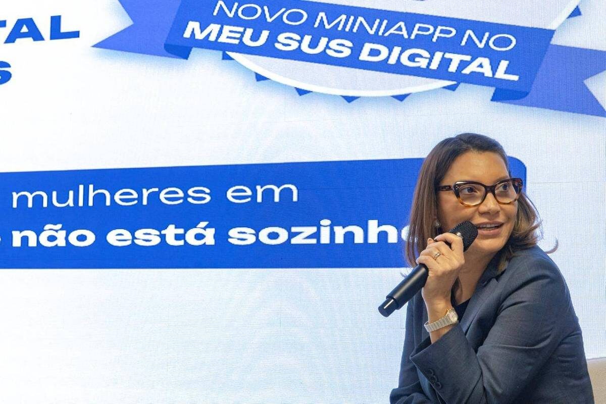 SUS lança teleatendimento psicológico para mulheres vítimas de violência em evento com Janja