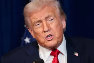 Trump limita direito à cidadania por nascimento nos EUA após revés judicial