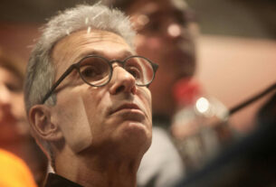 Zema critica adversários por elos familiares e defende pena de morte em sabatina