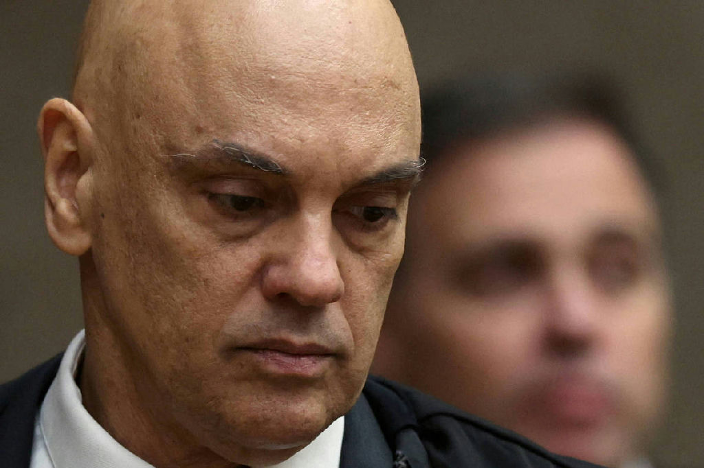 Ala pró-Moraes articula adiamento de sessão no STF em meio a impasse sobre Mendonça