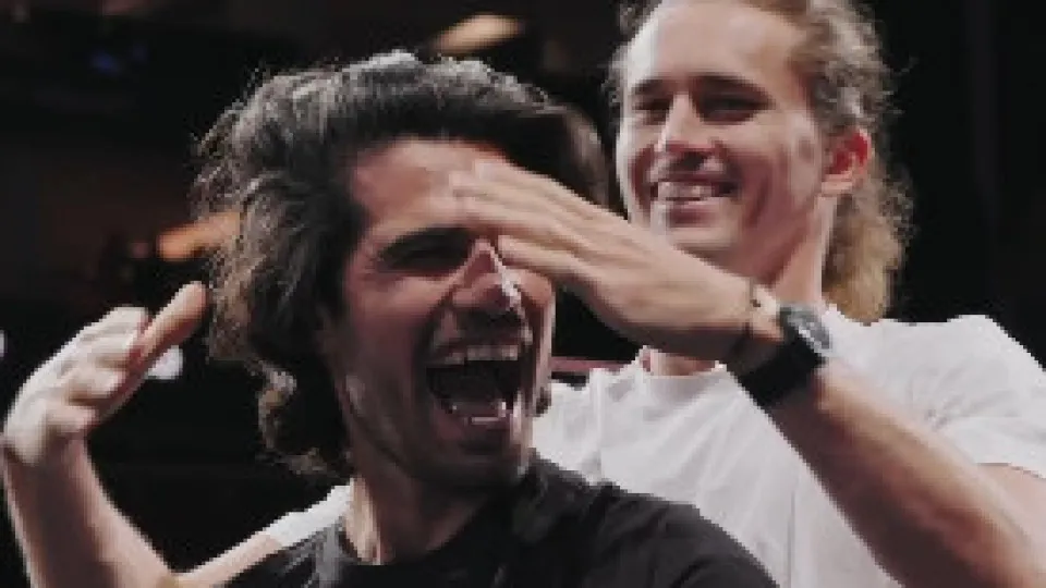 Alexander Zverev e Carlos Alcaraz protagonizam momento inusitado nos treinos da Laver Cup