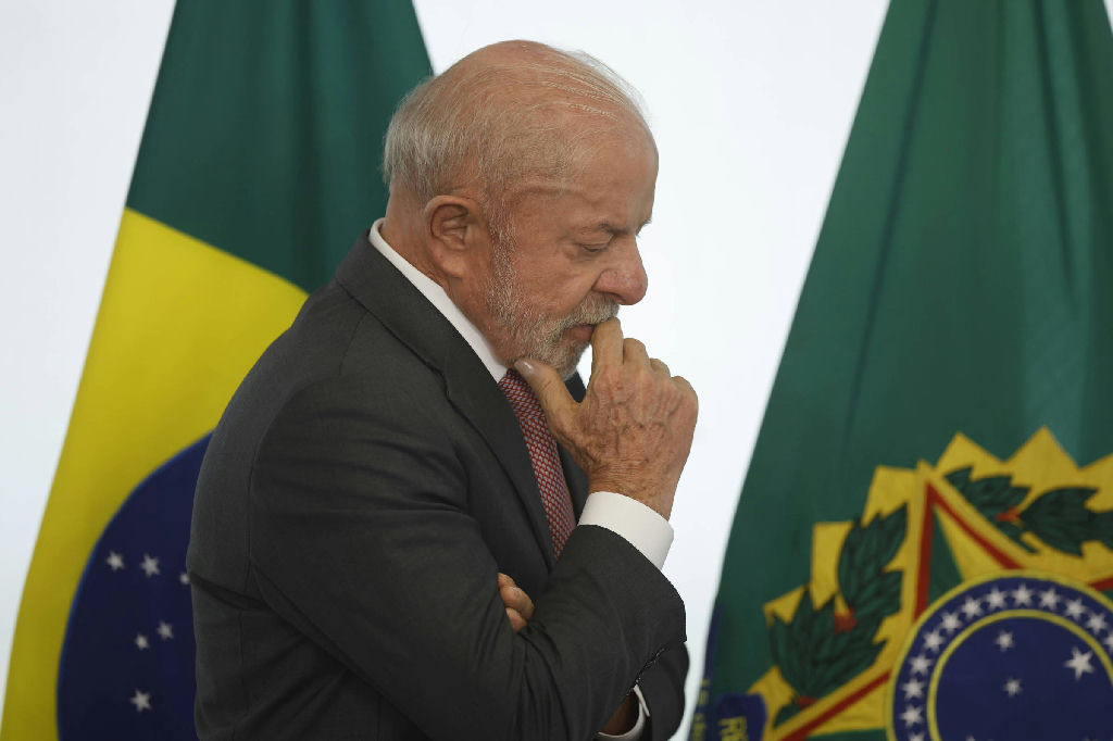 Aliados de Lula buscam neutralidade do PSD e diálogo com Cury para segundo turno