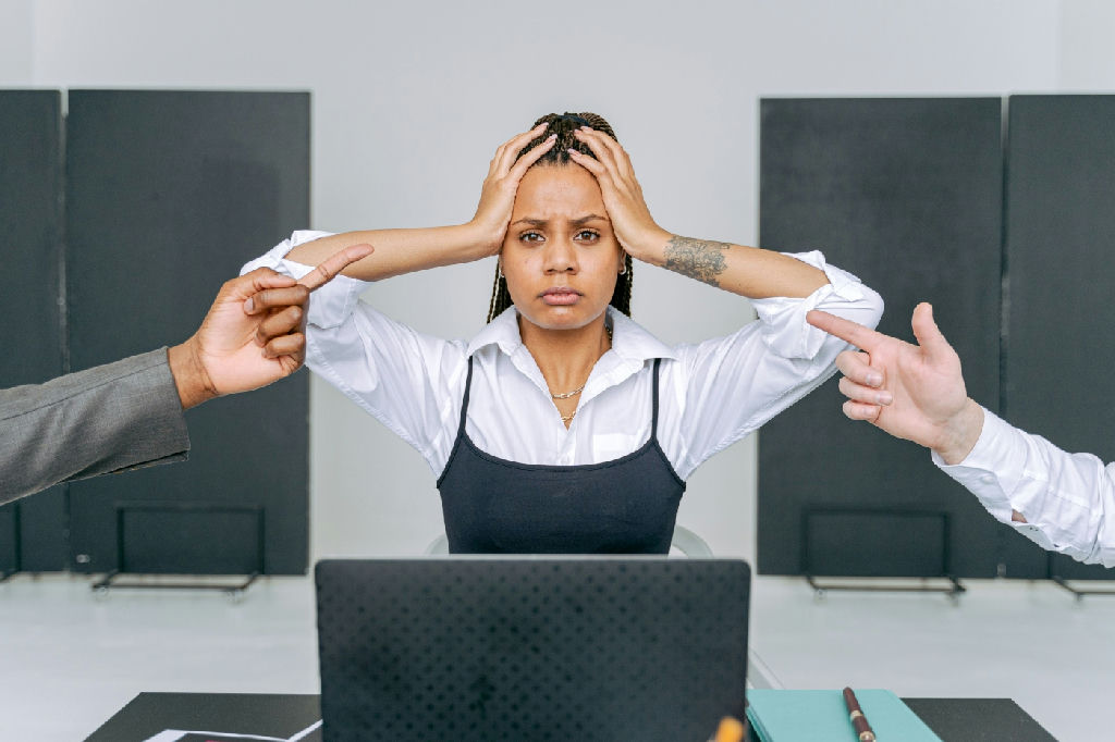 Assédio eleitoral no trabalho: como identificar e denunciar práticas abusivas