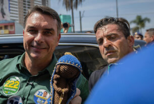 Ataque à CNBB sinaliza mudança de estratégia de Flávio Bolsonaro na reta final